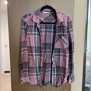 Women’s Plaid Shirt